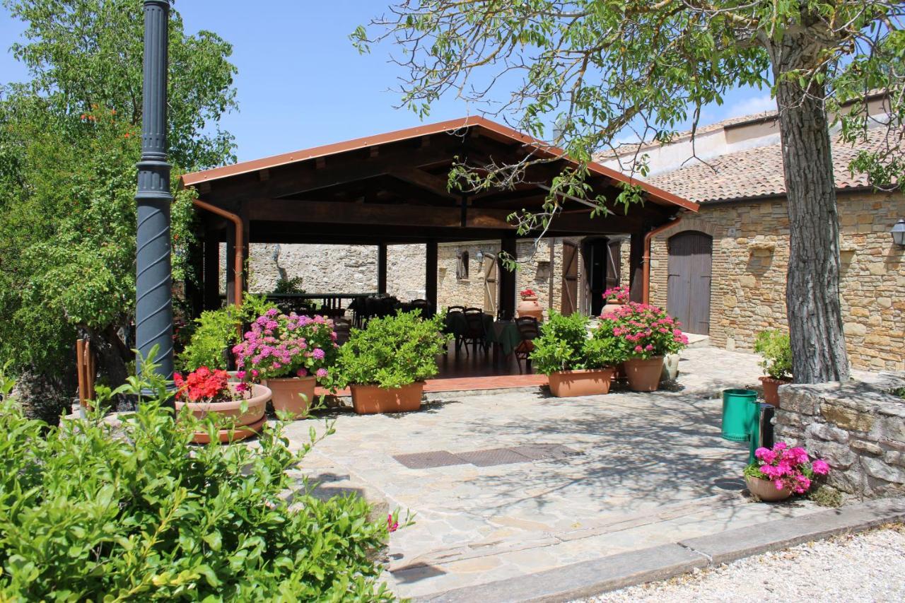 Agriturismo Sant'Agata Piana Degli Albanesi Exteriör bild