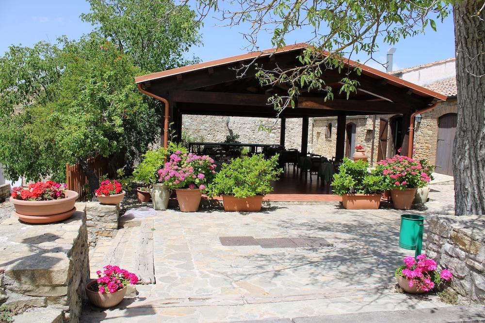 Agriturismo Sant'Agata Piana Degli Albanesi Exteriör bild