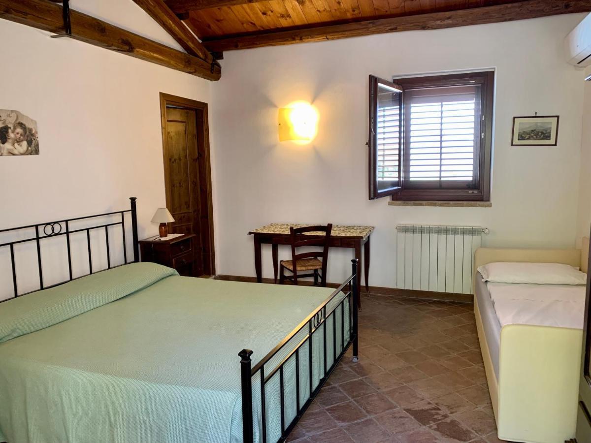 Agriturismo Sant'Agata Piana Degli Albanesi Exteriör bild
