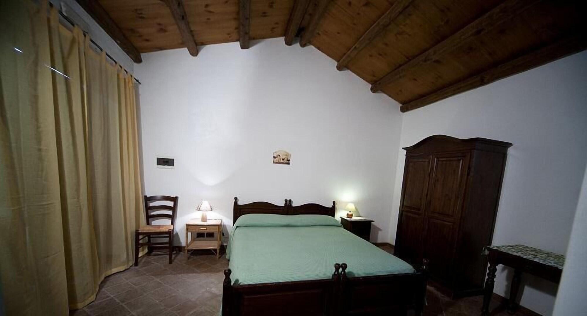Agriturismo Sant'Agata Piana Degli Albanesi Exteriör bild