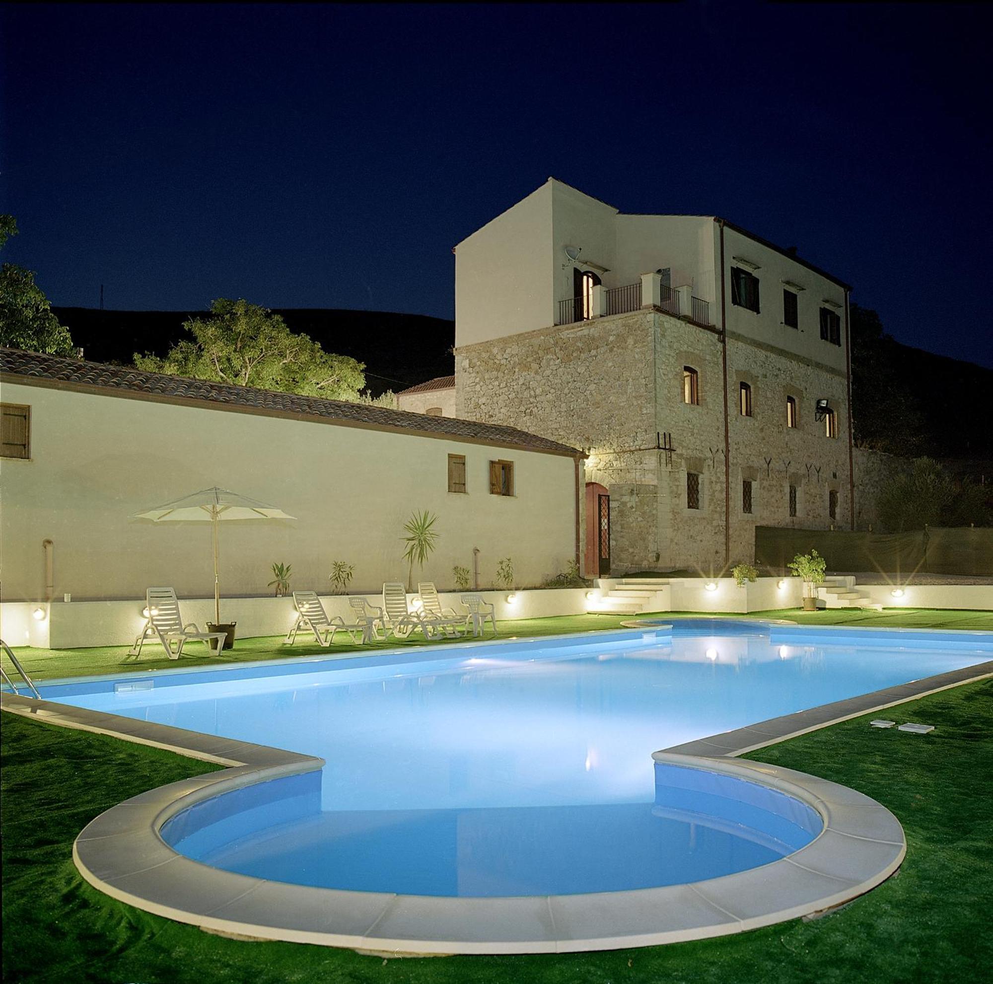 Agriturismo Sant'Agata Piana Degli Albanesi Exteriör bild