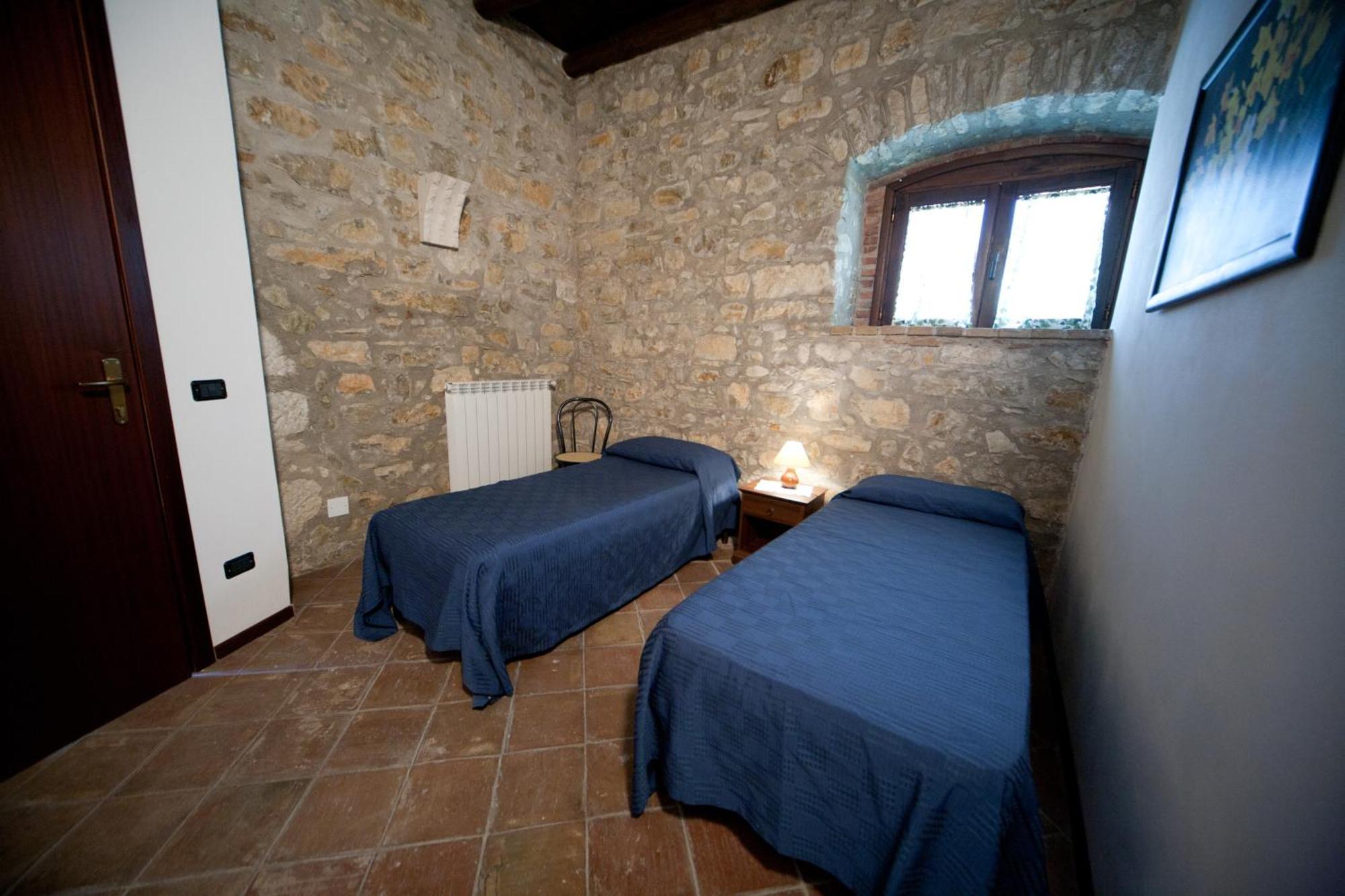 Agriturismo Sant'Agata Piana Degli Albanesi Rum bild