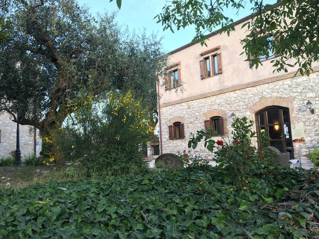 Agriturismo Sant'Agata Piana Degli Albanesi Exteriör bild