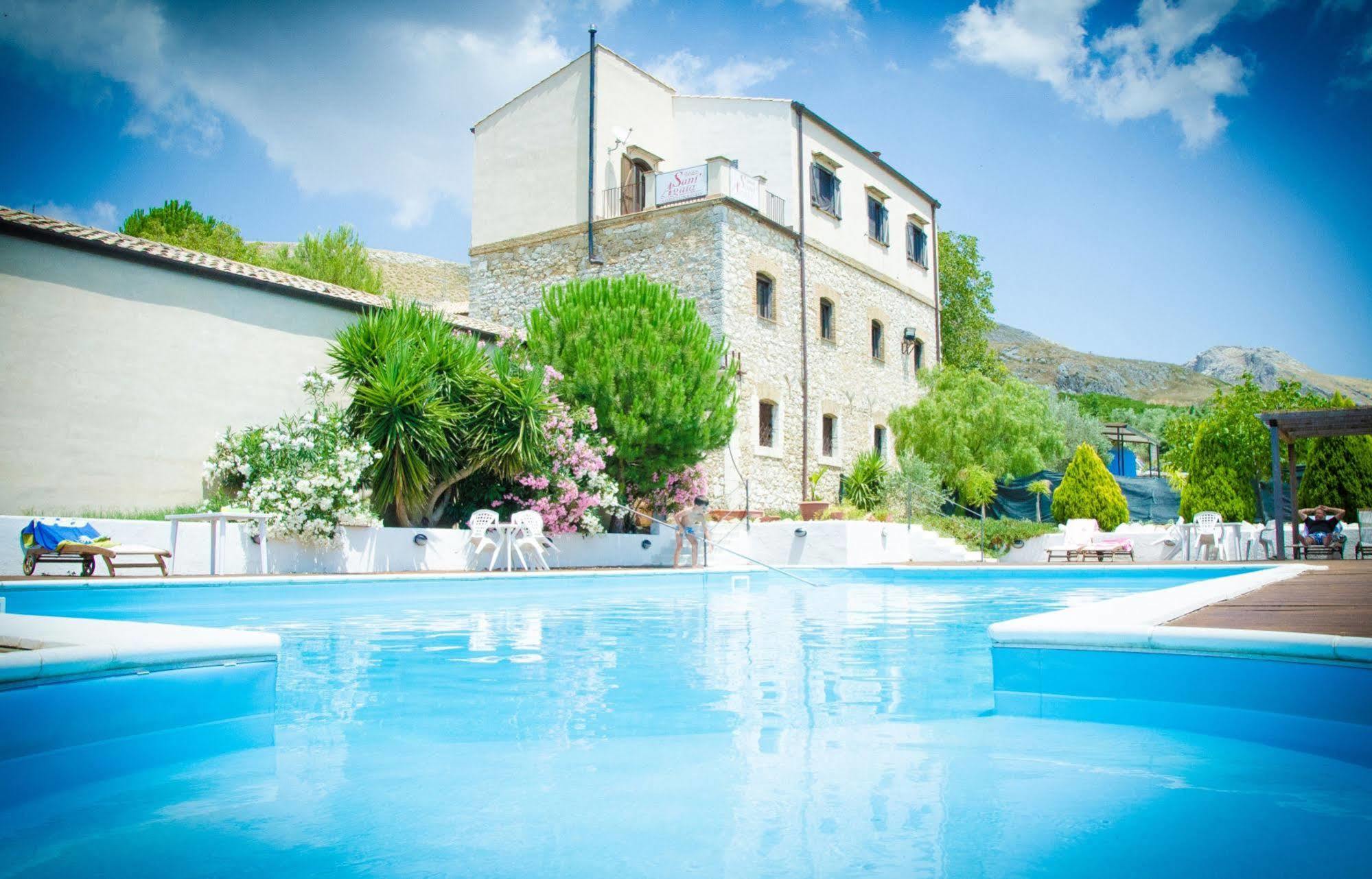 Agriturismo Sant'Agata Piana Degli Albanesi Exteriör bild