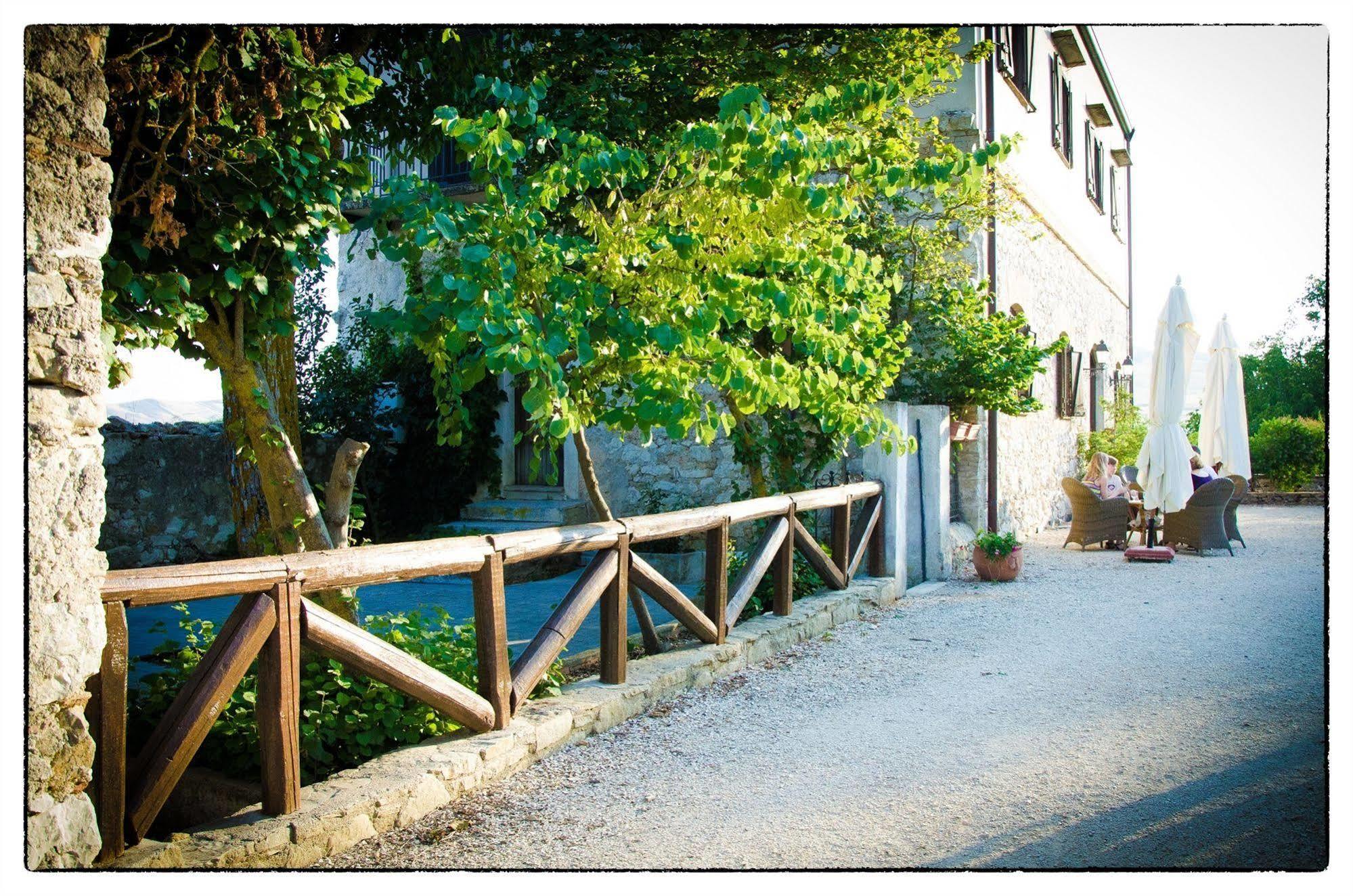 Agriturismo Sant'Agata Piana Degli Albanesi Exteriör bild