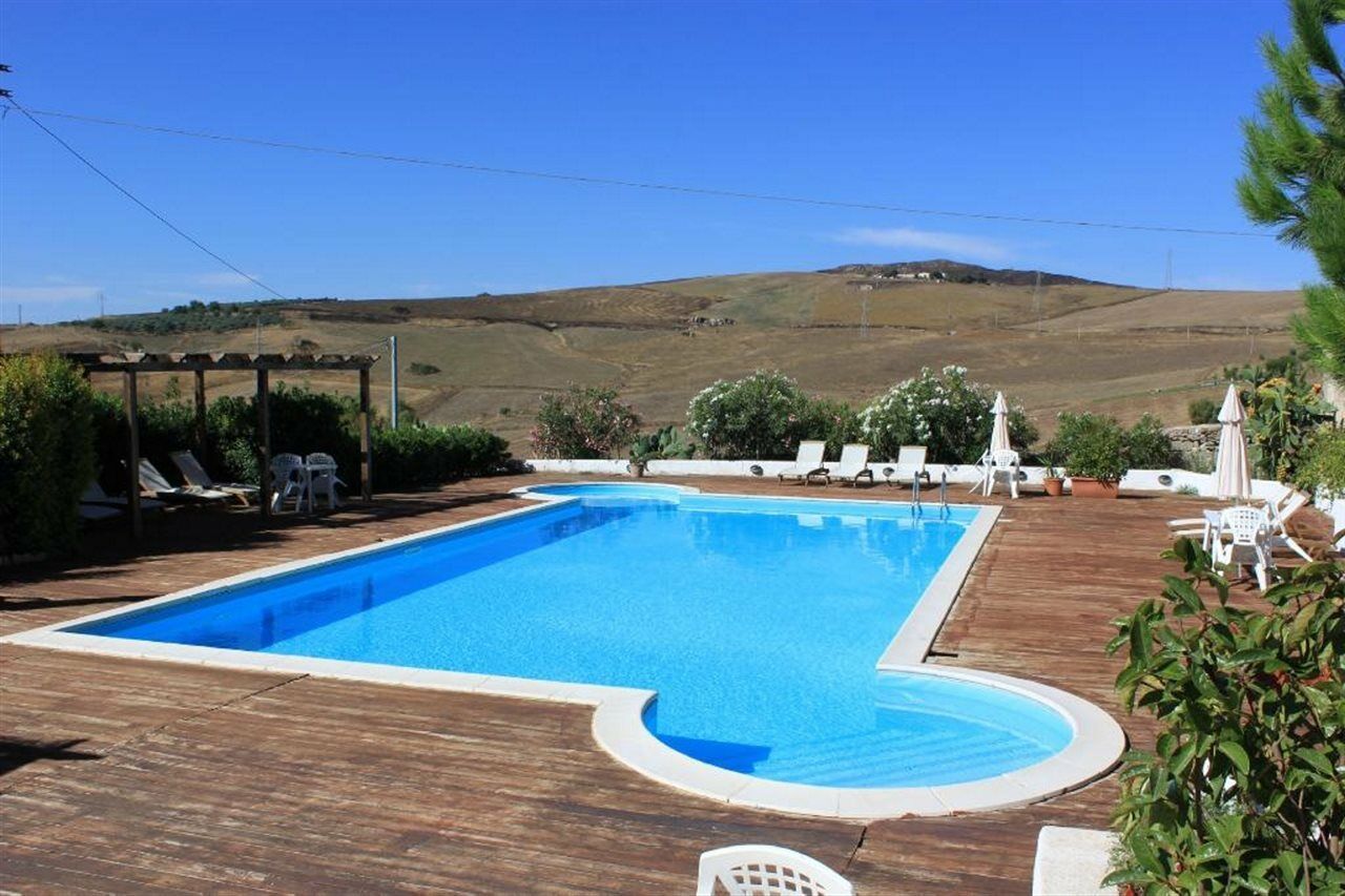 Agriturismo Sant'Agata Piana Degli Albanesi Exteriör bild