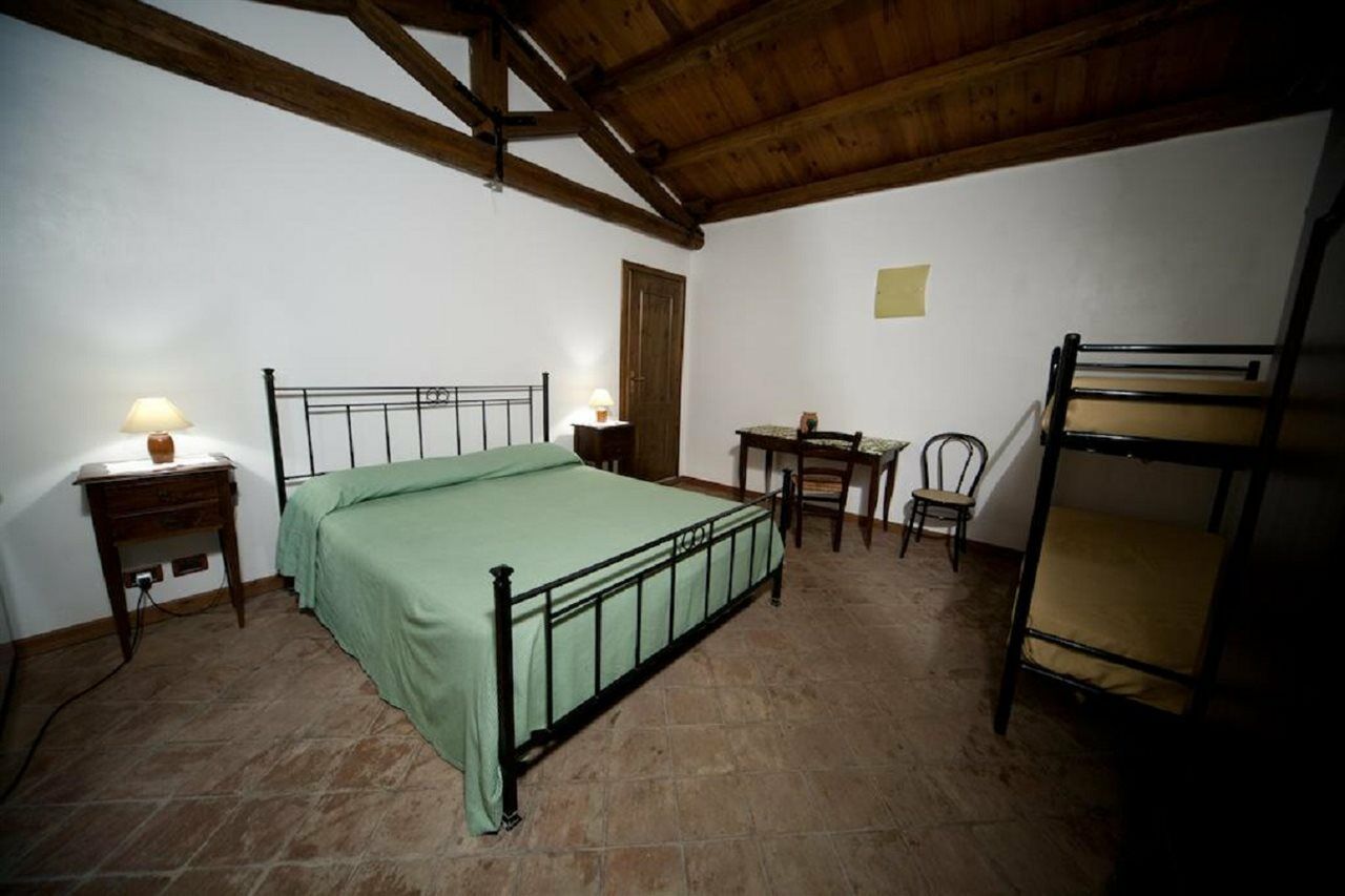 Agriturismo Sant'Agata Piana Degli Albanesi Exteriör bild